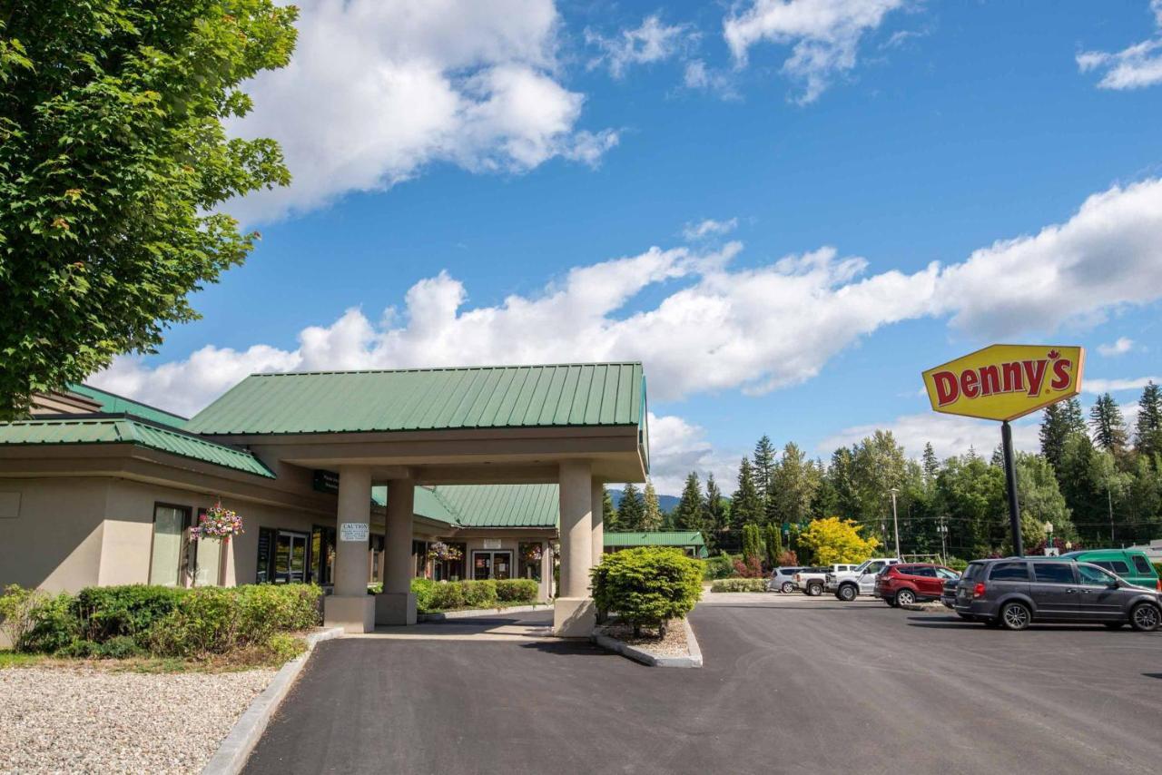 Sandman Hotel Revelstoke Exteriör bild
