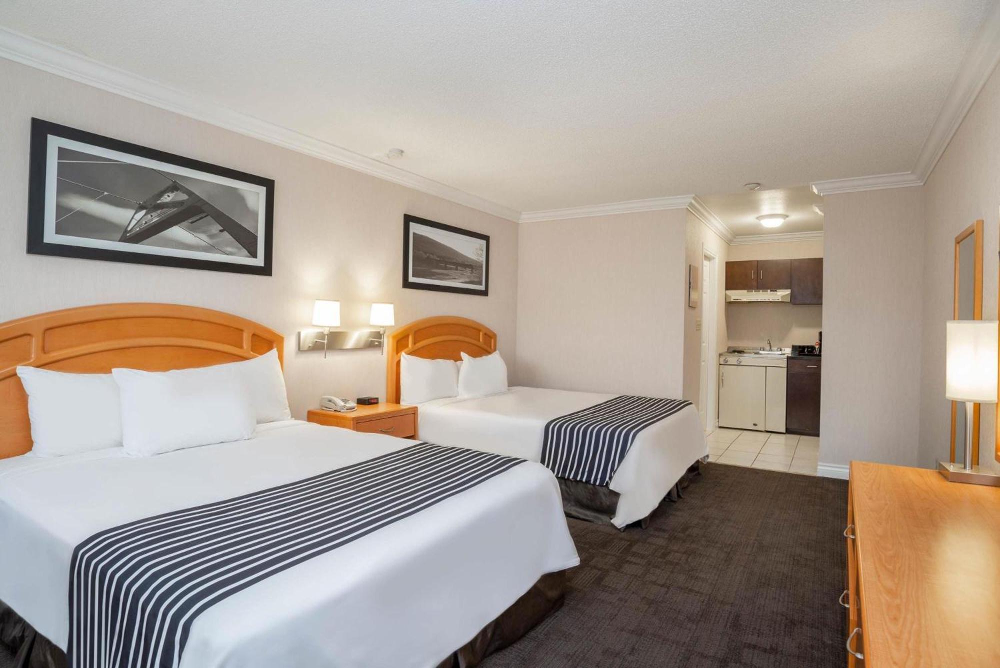 Sandman Hotel Revelstoke Exteriör bild
