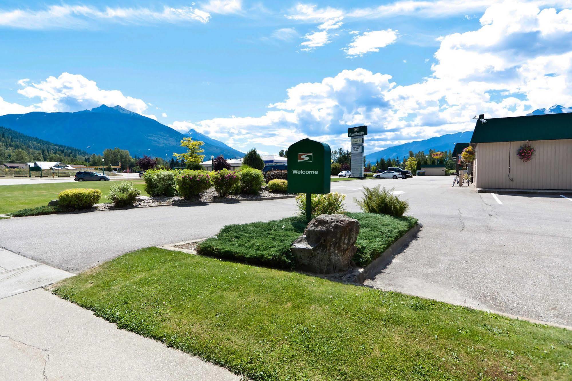 Sandman Hotel Revelstoke Exteriör bild
