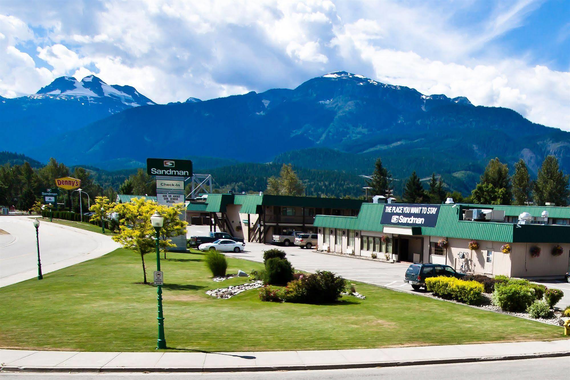 Sandman Hotel Revelstoke Exteriör bild